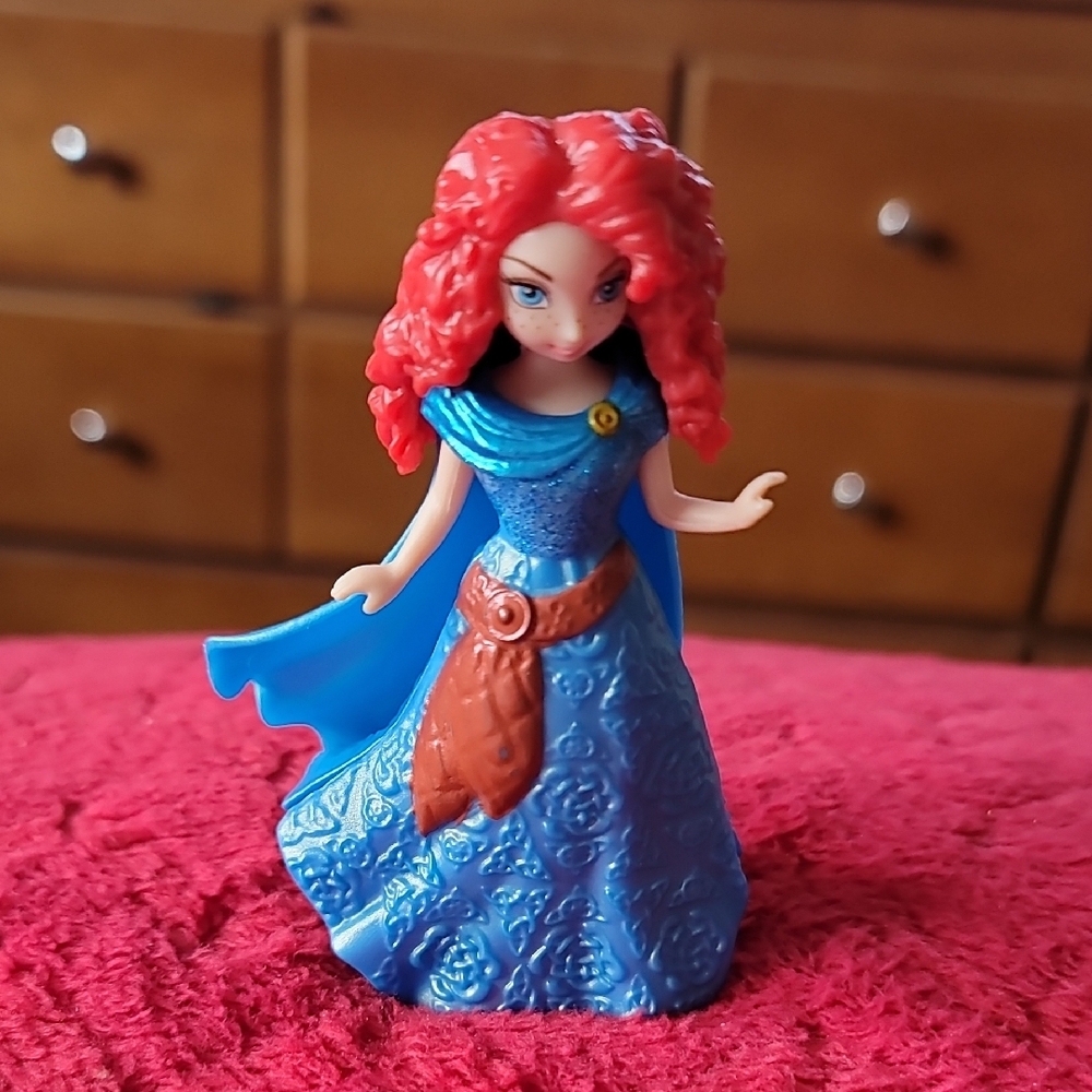 Disney Princess Magiclip Magic Clip Doll - Merida - Great Condition